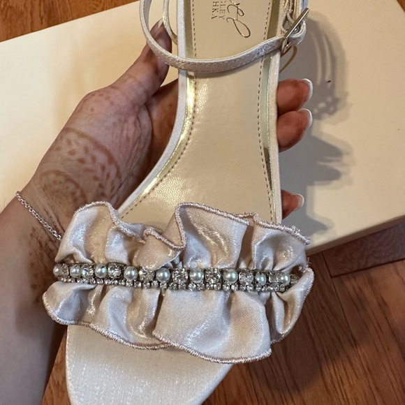 badgley mischka jewel shoes NWT - Picture 3 of 7